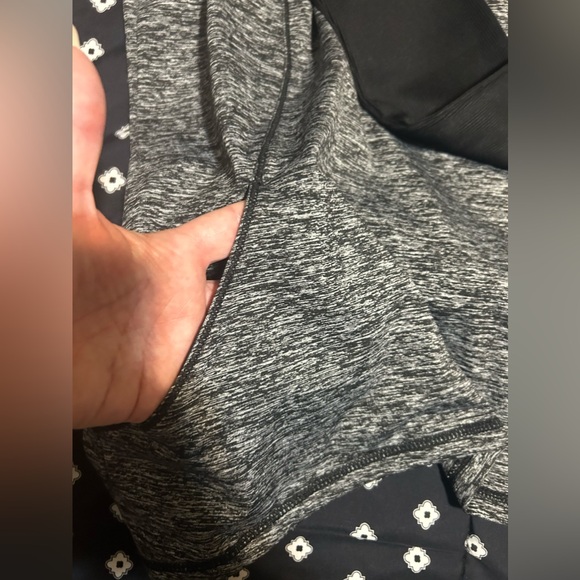 Marc New York Performance high neck sweater w/ pockets& thumb holes -size L - Picture 8 of 14